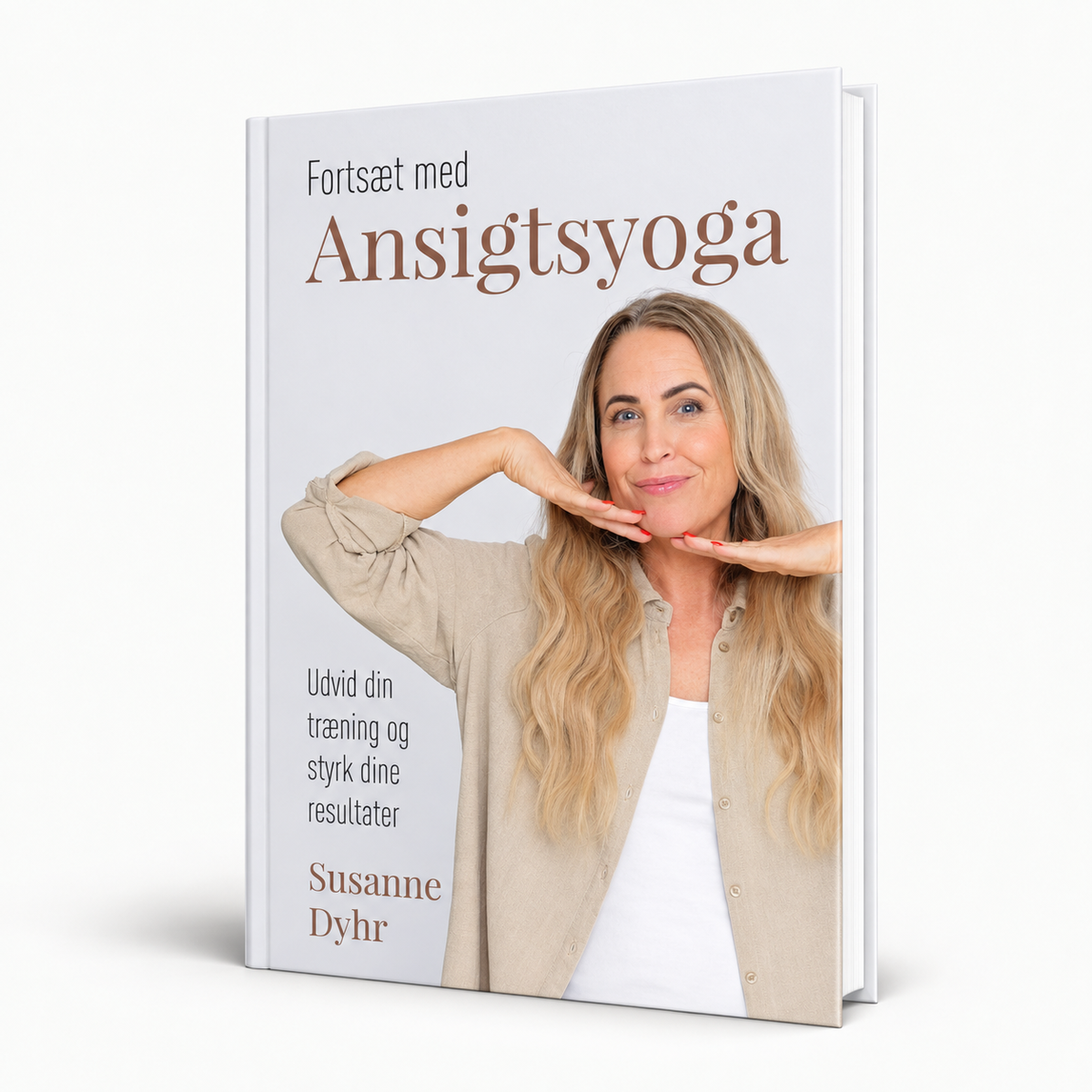 Bogen Fortsæt med ansigtsyoga af Susanne Dyhr som frilagt bogmockup